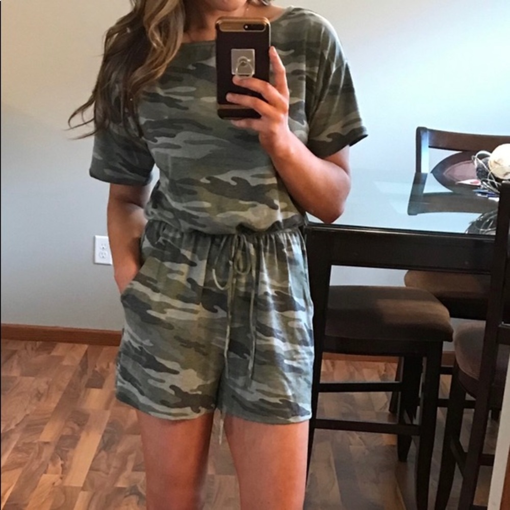 Camo Green Romper - Picture 3 of 3